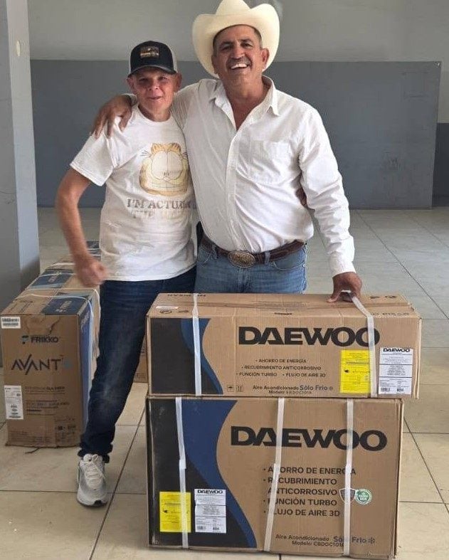 PRIMERA ENTREGA DEL PROGRAMA DE MINISPLIT A BAJO COSTO